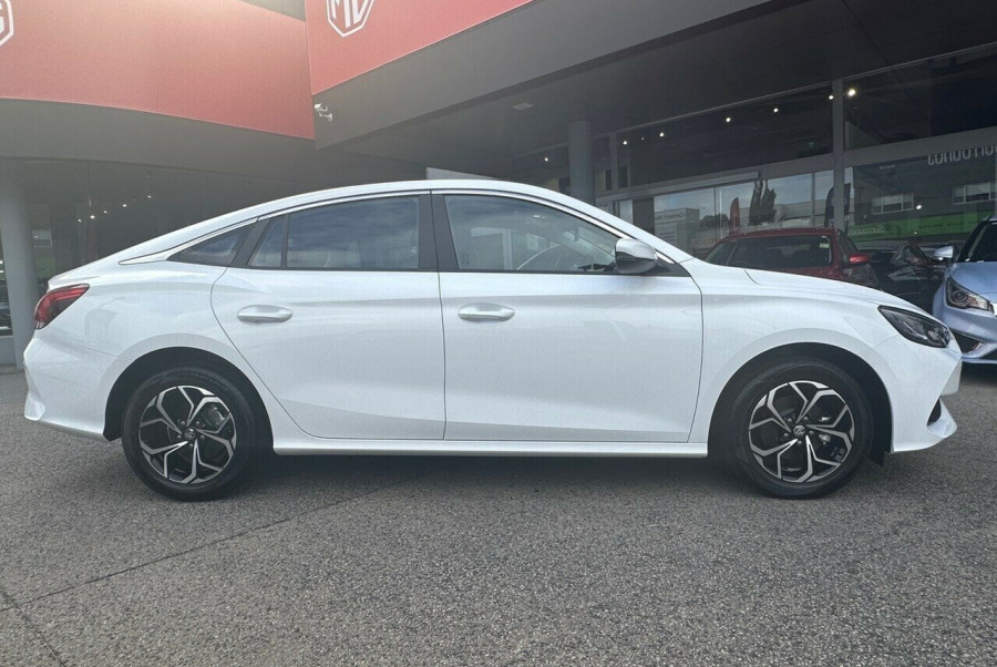 2024 MY23 MG MG5 AP32 Vibe Sedan Image 22