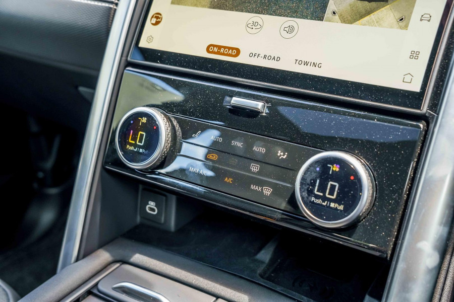 2025 Land Rover Discovery Series 5 D350 Dynamic SE SUV