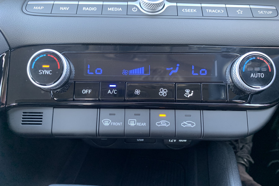 2024 MY25 Hyundai i30 CN7.V2 Elite Hybrid Sedan Image 16