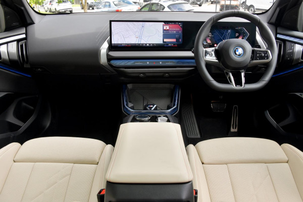 2026 BMW X3 G45 30e xDrive SUV image 4