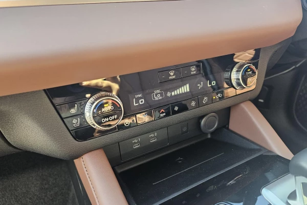 2025 Mitsubishi Outlander ZM Exceed Tourer SUV Image 17