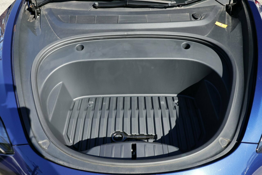 2022 Tesla Model 3  Long Range Sedan Image 24