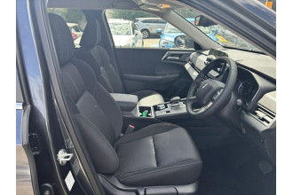 2024 Mitsubishi Outlander ZM LS SUV