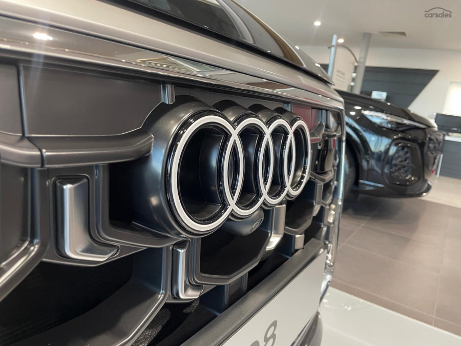 2026 Audi SQ8 TFSI SUV Image 29