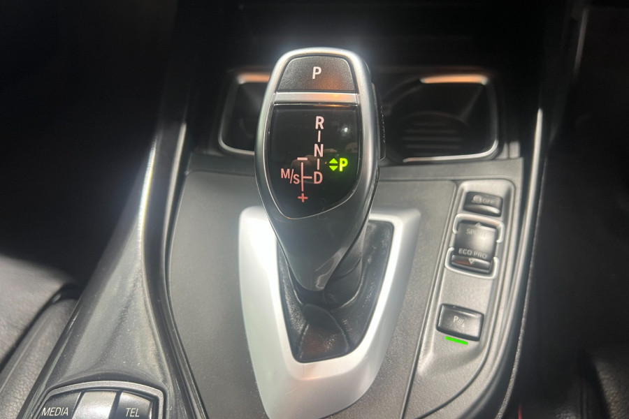 2014 BMW 2 Series F22 220i Sport Line Coupe Image 16