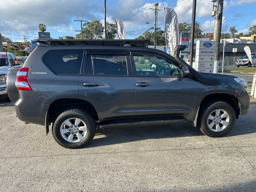 2016 Toyota LandCruiser Prado GDJ150R GXL SUV Image 7