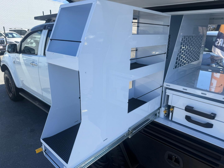 2017 Isuzu D-MAX TF LS-M Ute Image 29