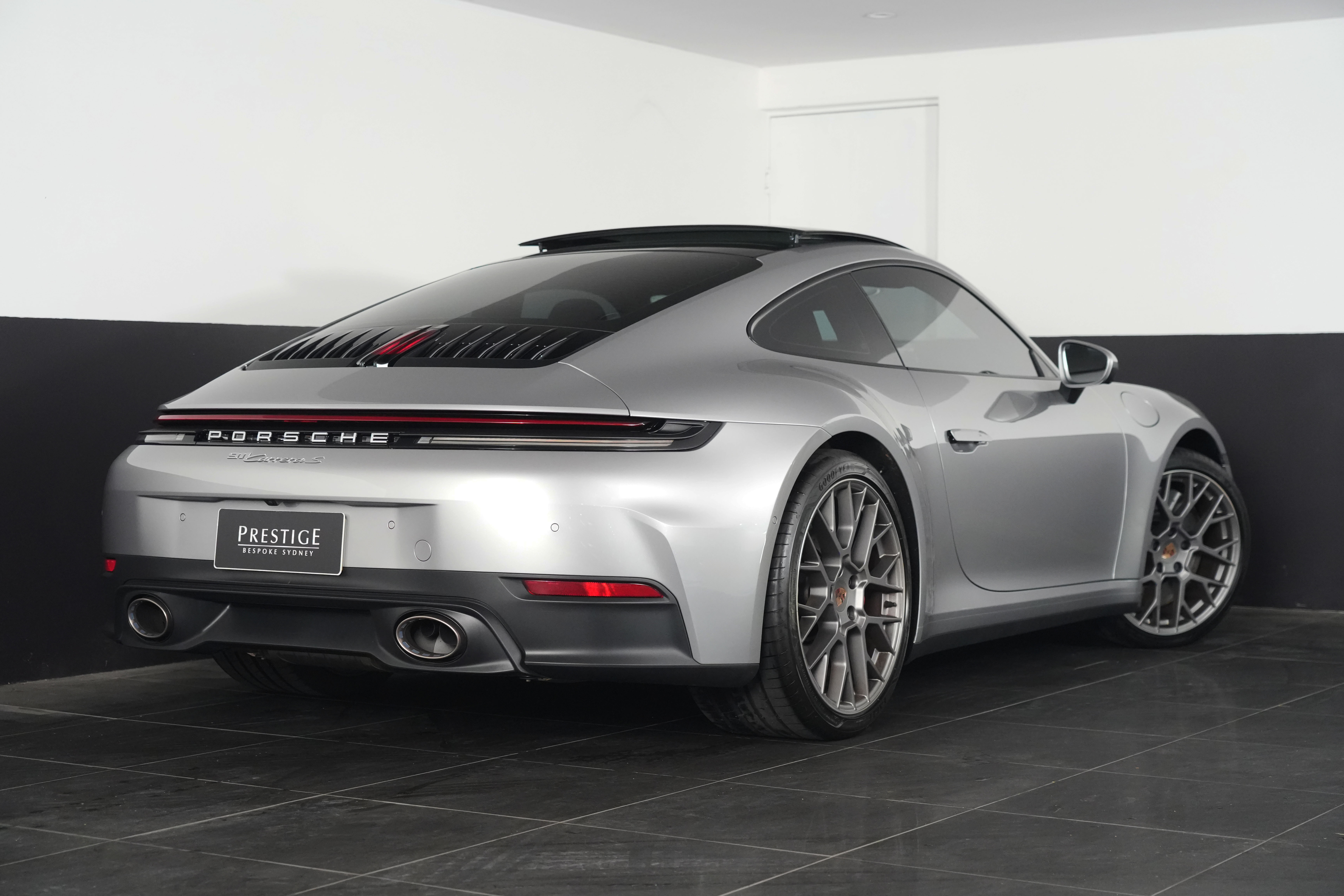 2025 Porsche 911 992.2 Carrera S Coupe Image 26