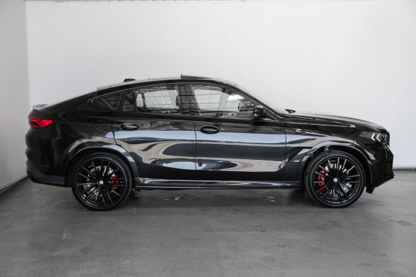 2024 BMW X6 G06 LCI M60i SUV image 3