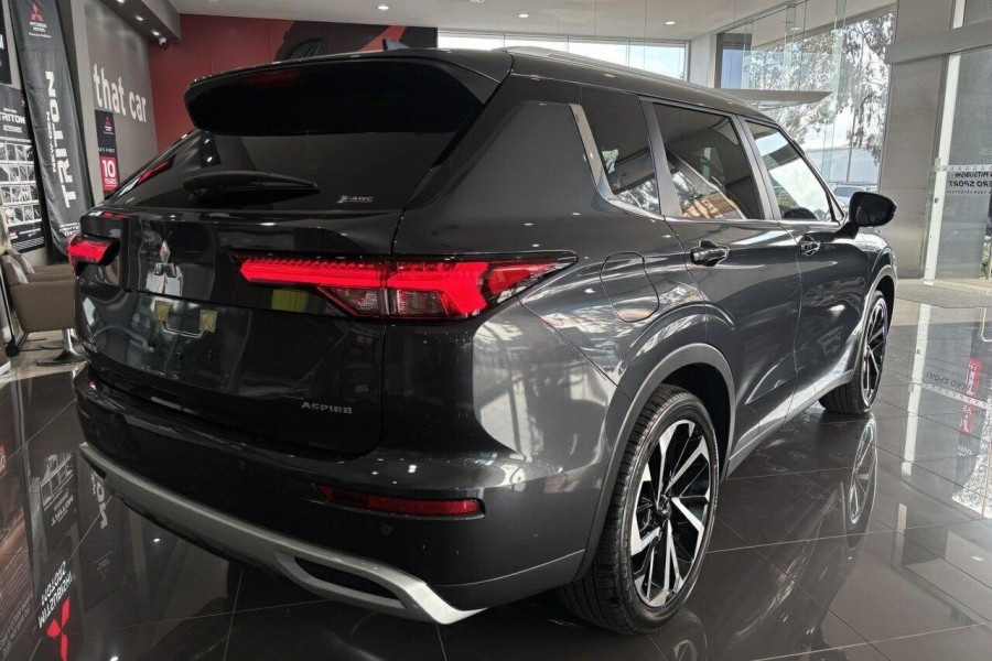 2024 Mitsubishi Outlander ZM Aspire SUV Image 7