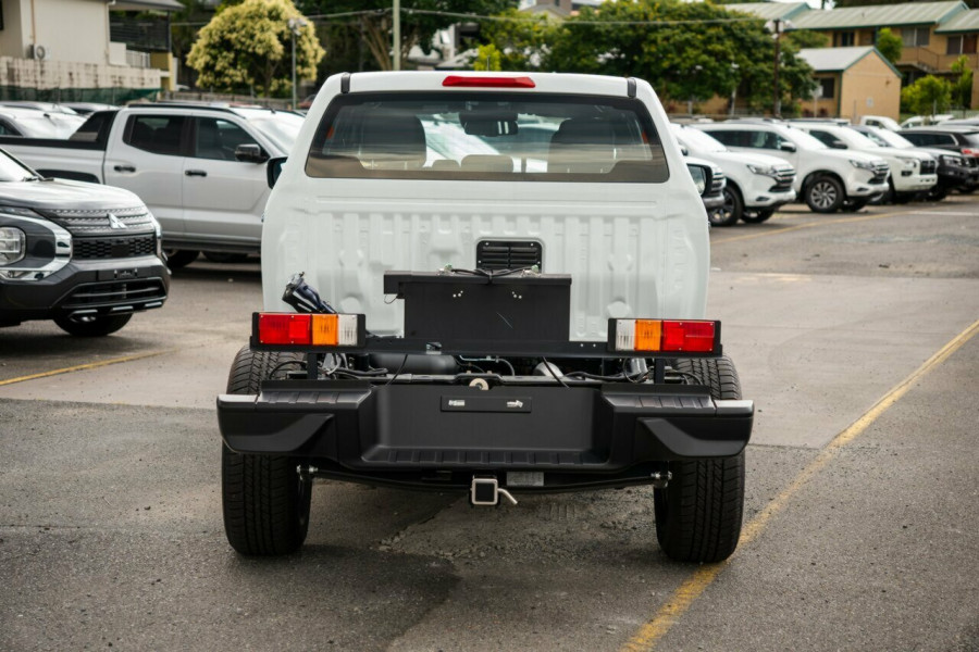 2026 MY25.5 Isuzu D-MAX RG LS-U Cab Chassis Image 3