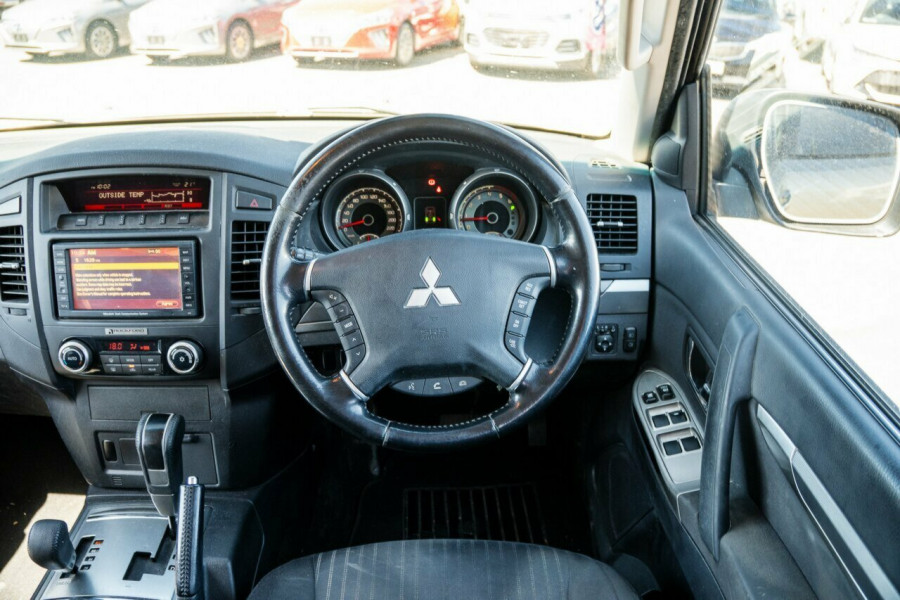 2012 Mitsubishi Pajero NW Exceed SUV Image 10