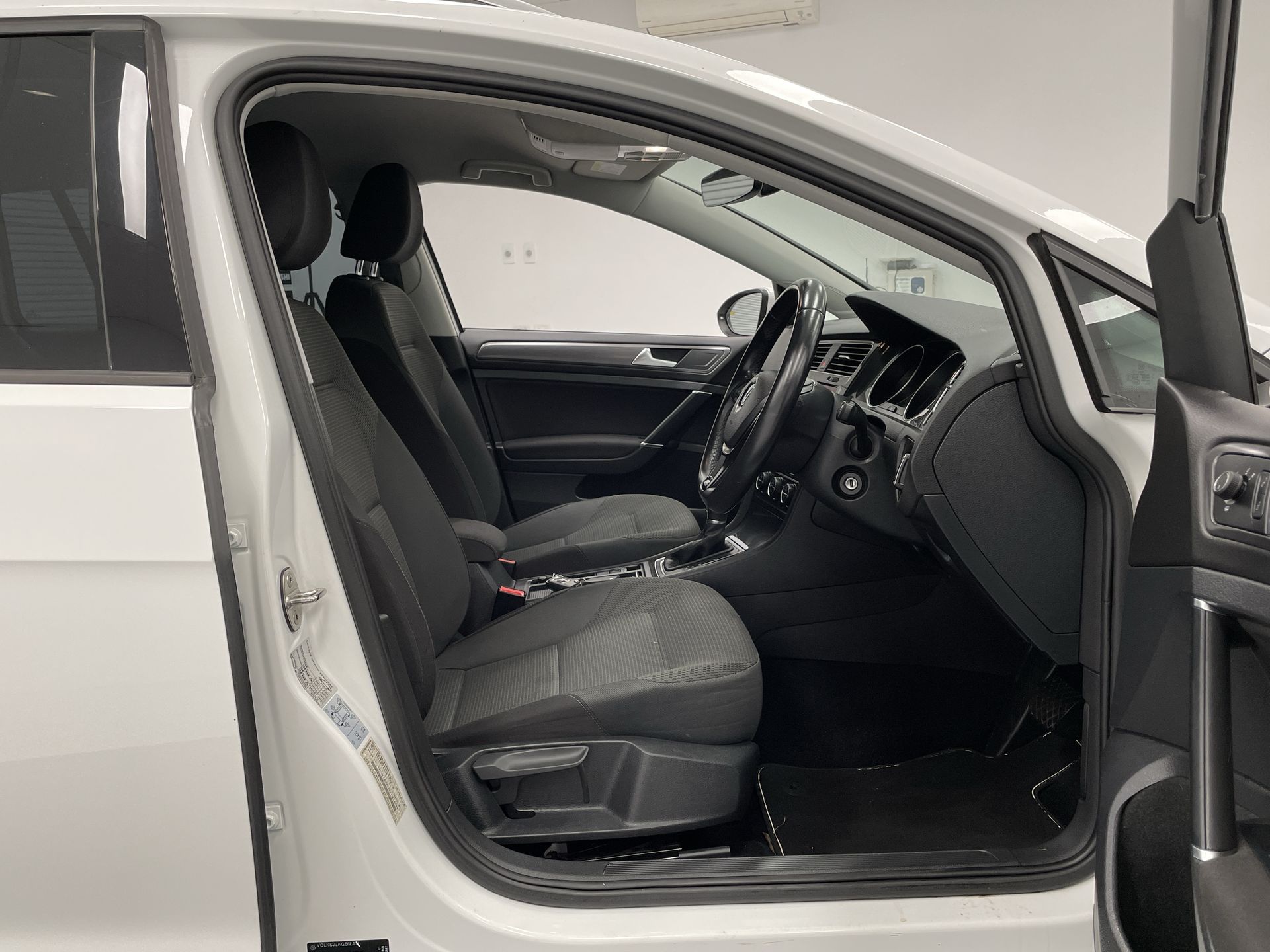 2018 Volkswagen Vw Golf 110TSI - Comfortline Wagon Image 6