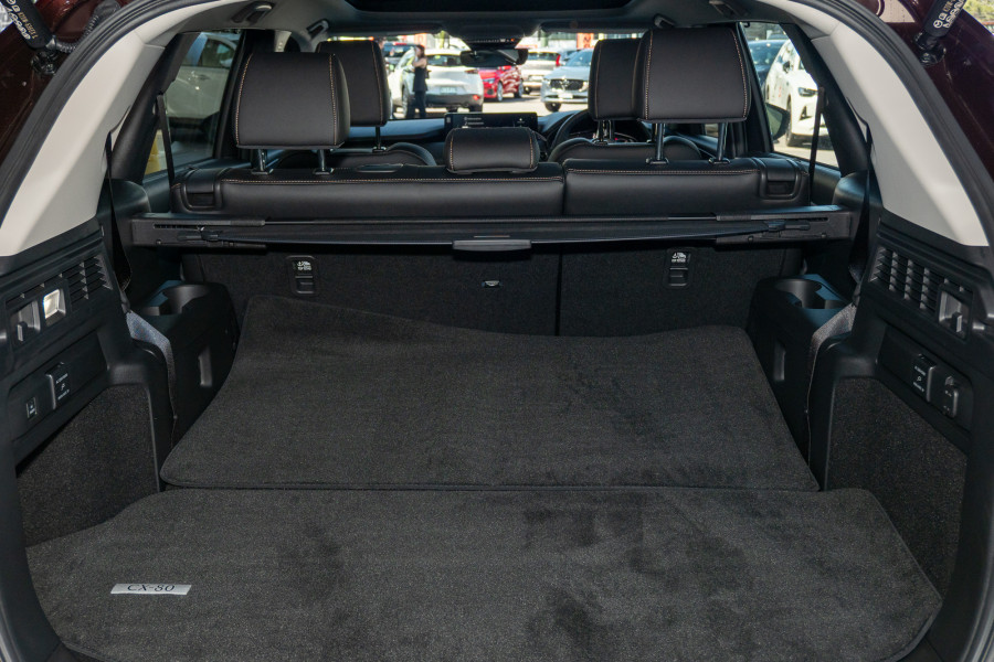 2025 Mazda CX-80 KL P50e GT SUV Image 18