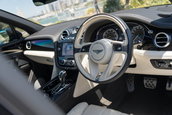 2018 Bentley Bentayga W12 SUV Image 10