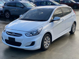 2016 MY17 Hyundai Accent RB4 Active Hatch image 3
