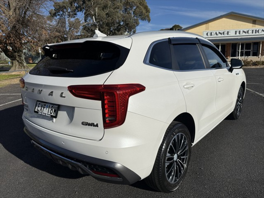 2022 Haval Jolion A01 Ultra Hybrid SUV Image 3