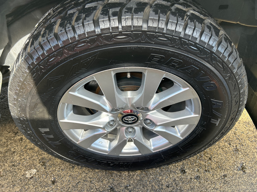 2016 Toyota LandCruiser VDJ200R Sahara SUV Image 19