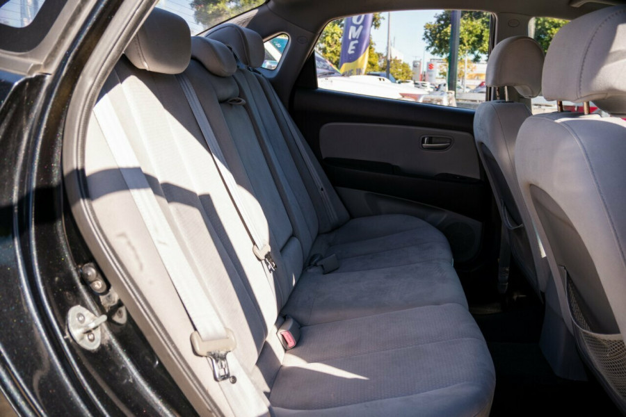2008 Hyundai Elantra HD SLX Sedan Image 8