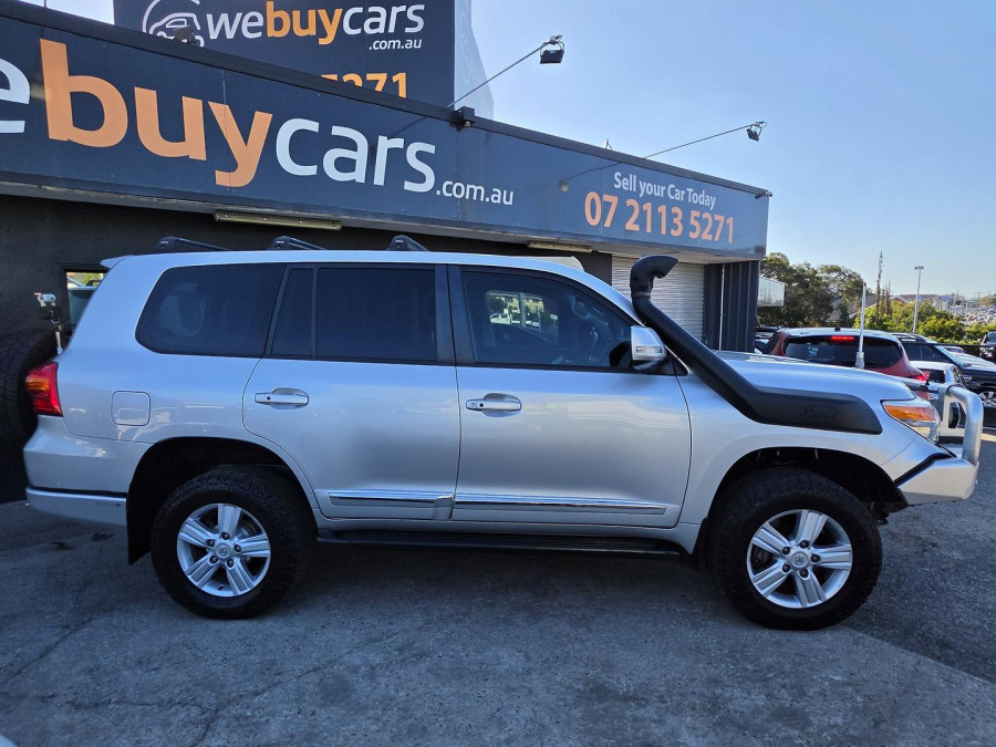 2012 MY10 Toyota LandCruiser VDJ200R Sahara SUV Image 8