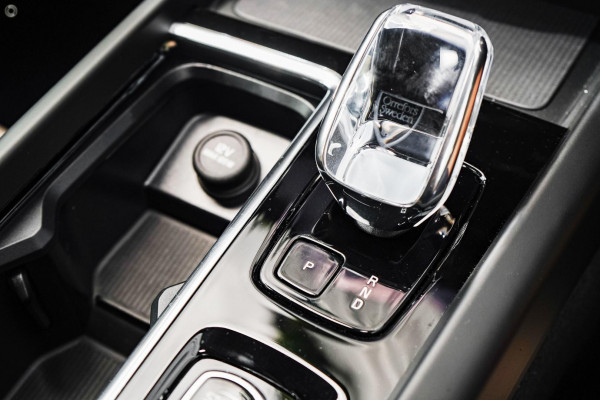 2025 MY26 Volvo XC60 UZ Plus B5 Bright SUV Image 11