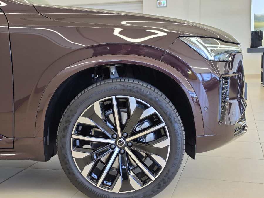 2025 MY26 Volvo XC90 L Series Ultra B5 Dark SUV Image 5