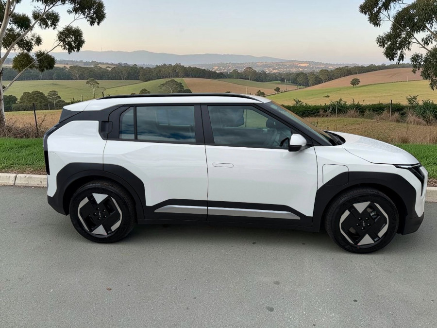 2026 MY27 Kia EV3 SV Air Standard Range SUV Image 2