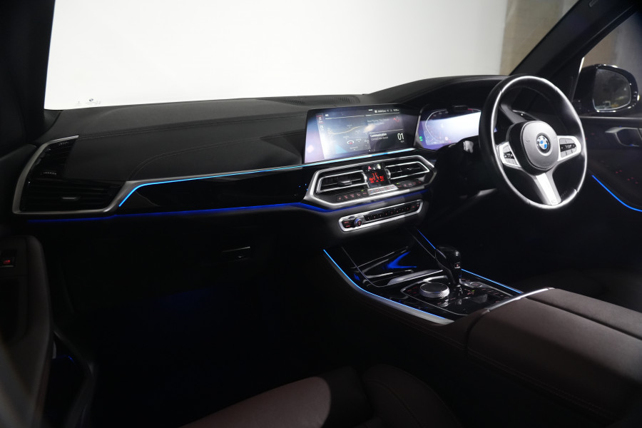 2022 BMW X5 xDrive30d SUV Image 13