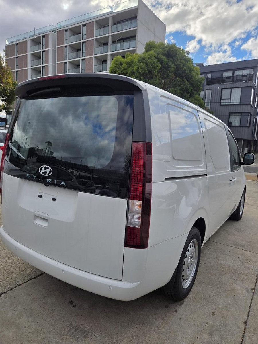 2026 MY27 Hyundai Staria Load US4.V4  Van Image 7