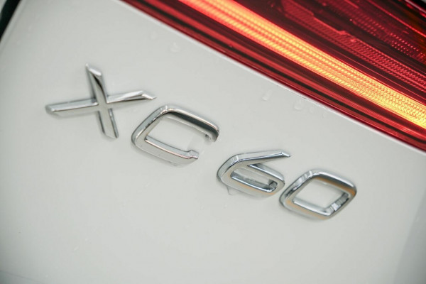 2026 Volvo XC60 UZ Ultra B5 Dark SUV Image 19