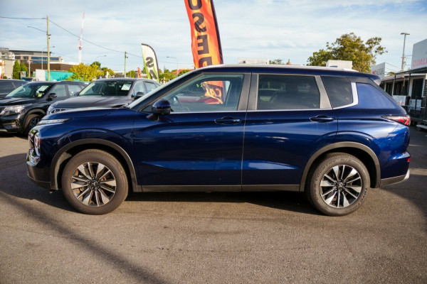 2025 Mitsubishi Outlander ZM LS SUV Image 4