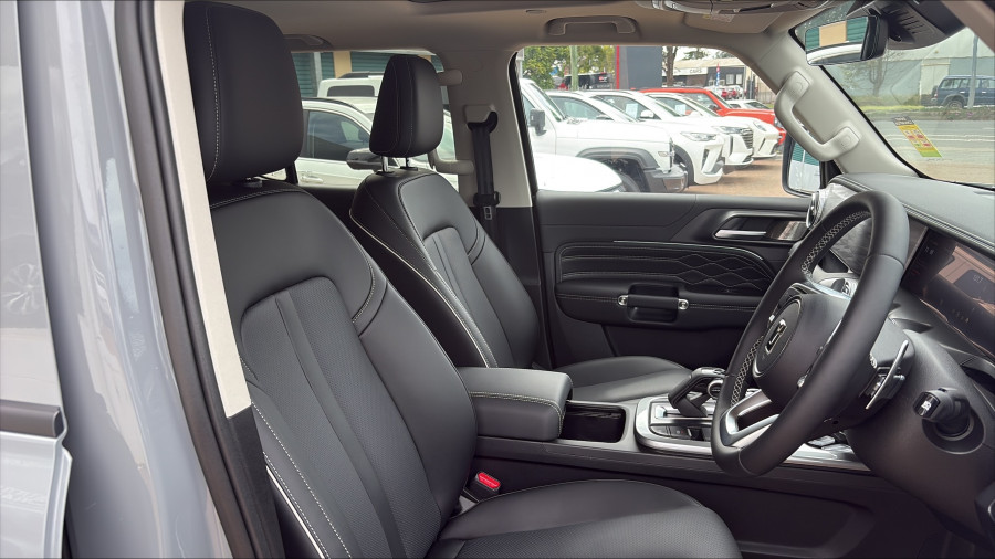 2026 GWM Tank 300 P01 Ultra Hi4-T PHEV SUV Image 17