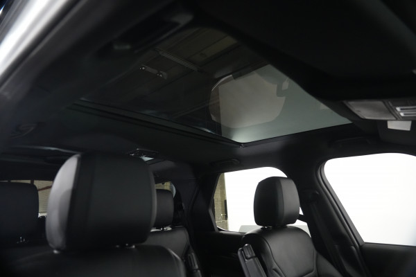 2020 Land Rover Discovery Series 5 Sd6 S SUV Image 25