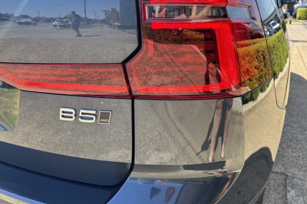 2026 Volvo XC60 UZ Ultra B5 Dark SUV Image 15