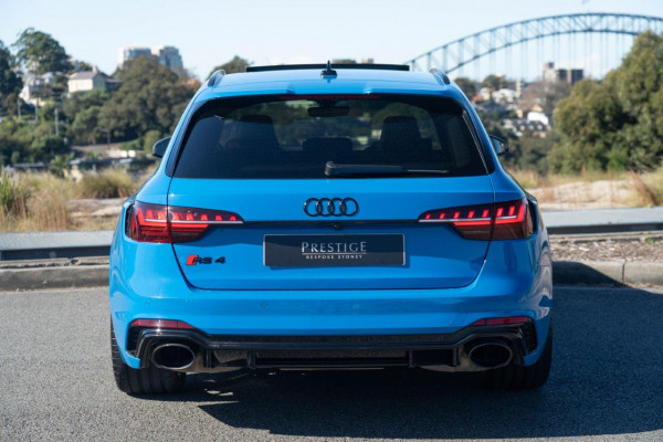 2021 Audi RS4  Quattro SUV Image 4