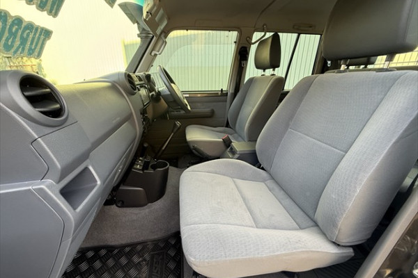 2022 Toyota LandCruiser VDJ79R GXL Cab Chassis Image 14