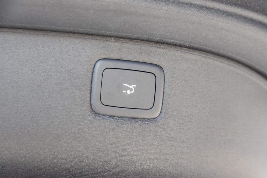 2025 MG IM6 S12L Platinum SUV Image 11