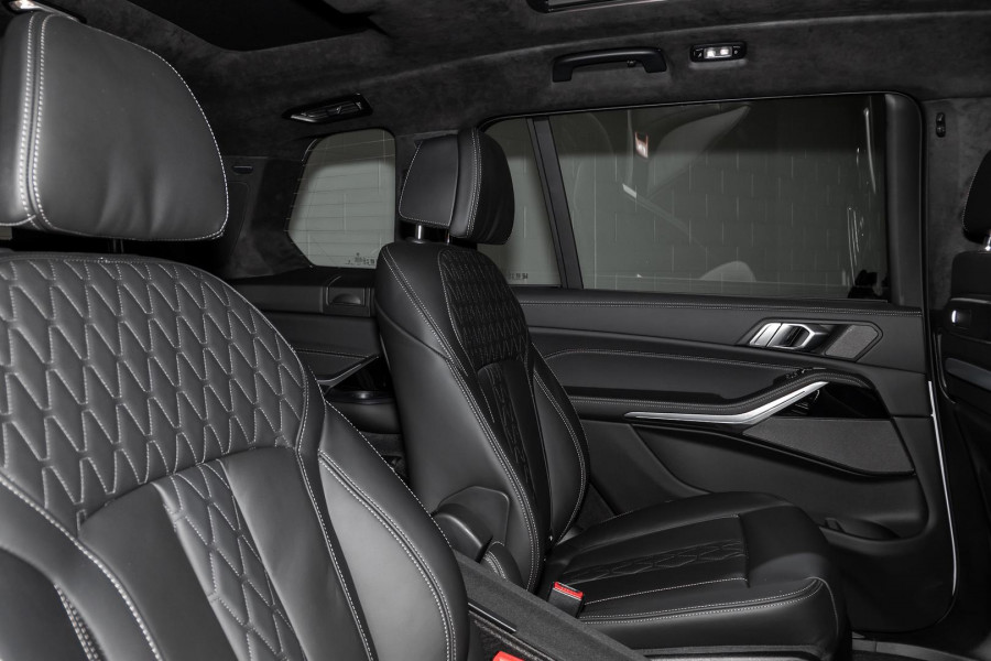 2025 BMW X7 G07 LCI M60i SUV