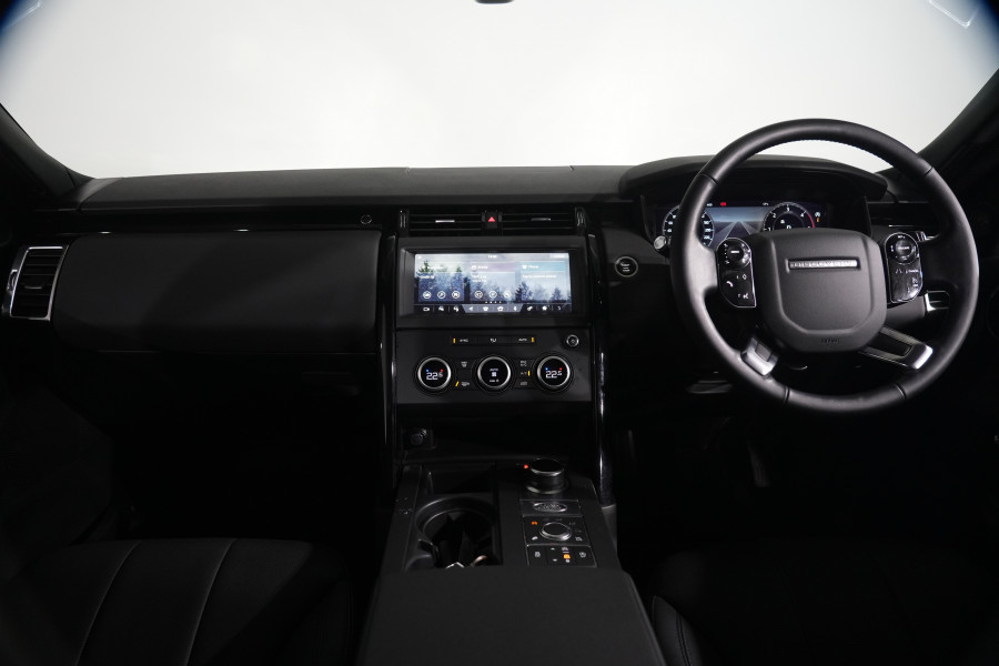 2020 Land Rover Discovery Series 5 Sd6 S SUV Image 13