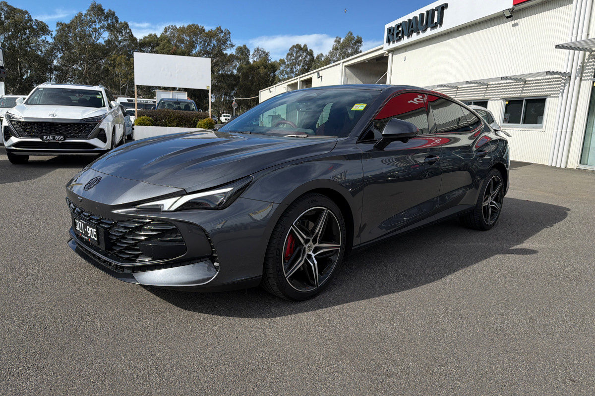 2025 MG MG7  Essence Sedan