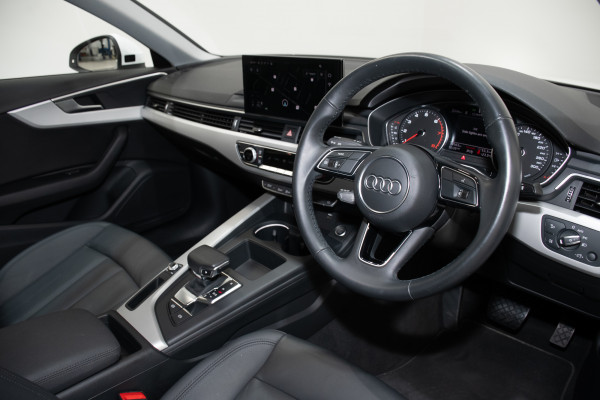 2021 Audi A4 35 TFSI Sedan Image 14