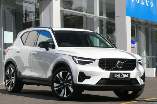 2026 Volvo XC40 XZ Ultra B4 Dark SUV