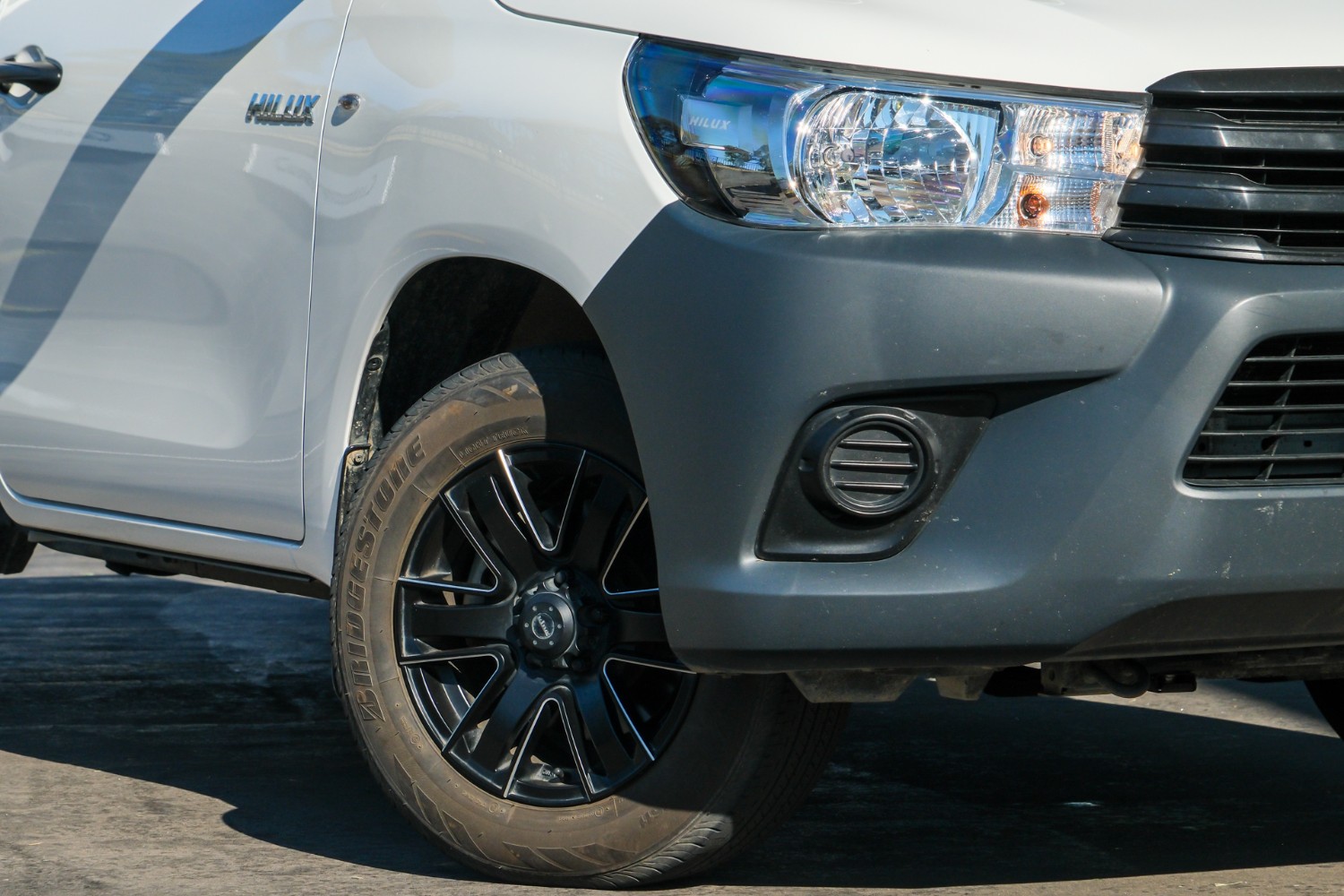 2020 Toyota HiLux Cab Chassis Image 6