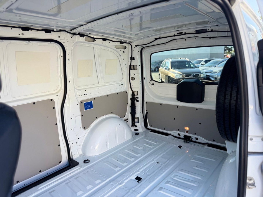 2020 Mercedes-Benz Vito 447 114CDI Van Image 13
