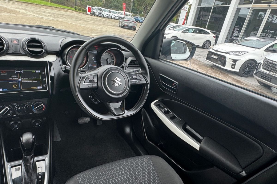 2023 Suzuki Swift AZ Series II GL Hatch Image 7