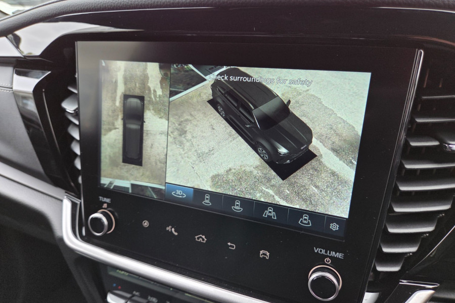 2025 Isuzu MU-X LS-T SUV Image 16