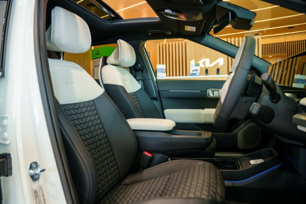 2026 Kia EV4  GT-Line Long Range Sedan Image 19