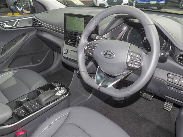 2021 MY22 Hyundai IONIQ AE.V4 electric Premium Hatch