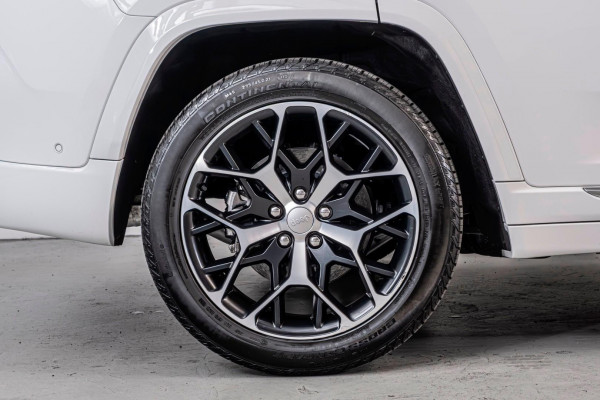 2023 Jeep Grand Cherokee WL Summit Reserve 4xe SUV image 24