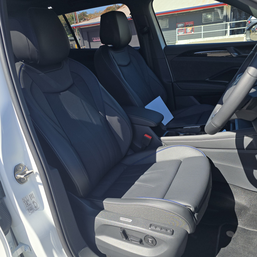 2025 MY26 Volkswagen Tayron R4 195TSI R-Line SUV Image 14